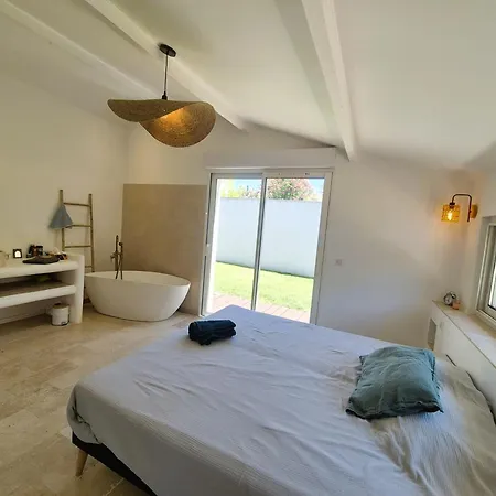 Camarguaise Piscine Jacuzzi Proche Villa Aimargues