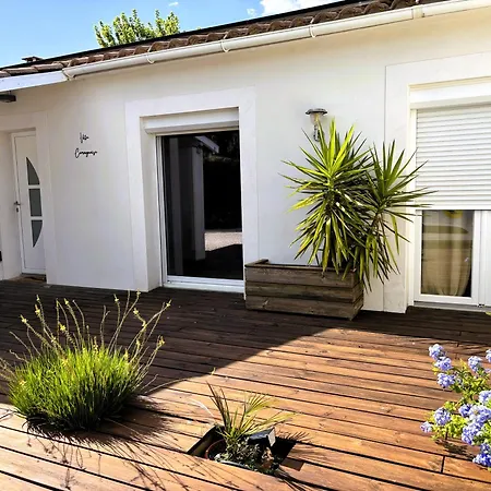 Camarguaise Piscine Jacuzzi Proche Villa Aimargues